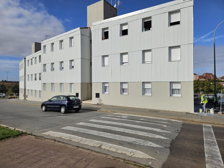 La Junta refuerza la gestión del parque público: 83 viviendas entregadas y más de 1.000 obras ejecutadas en 2025