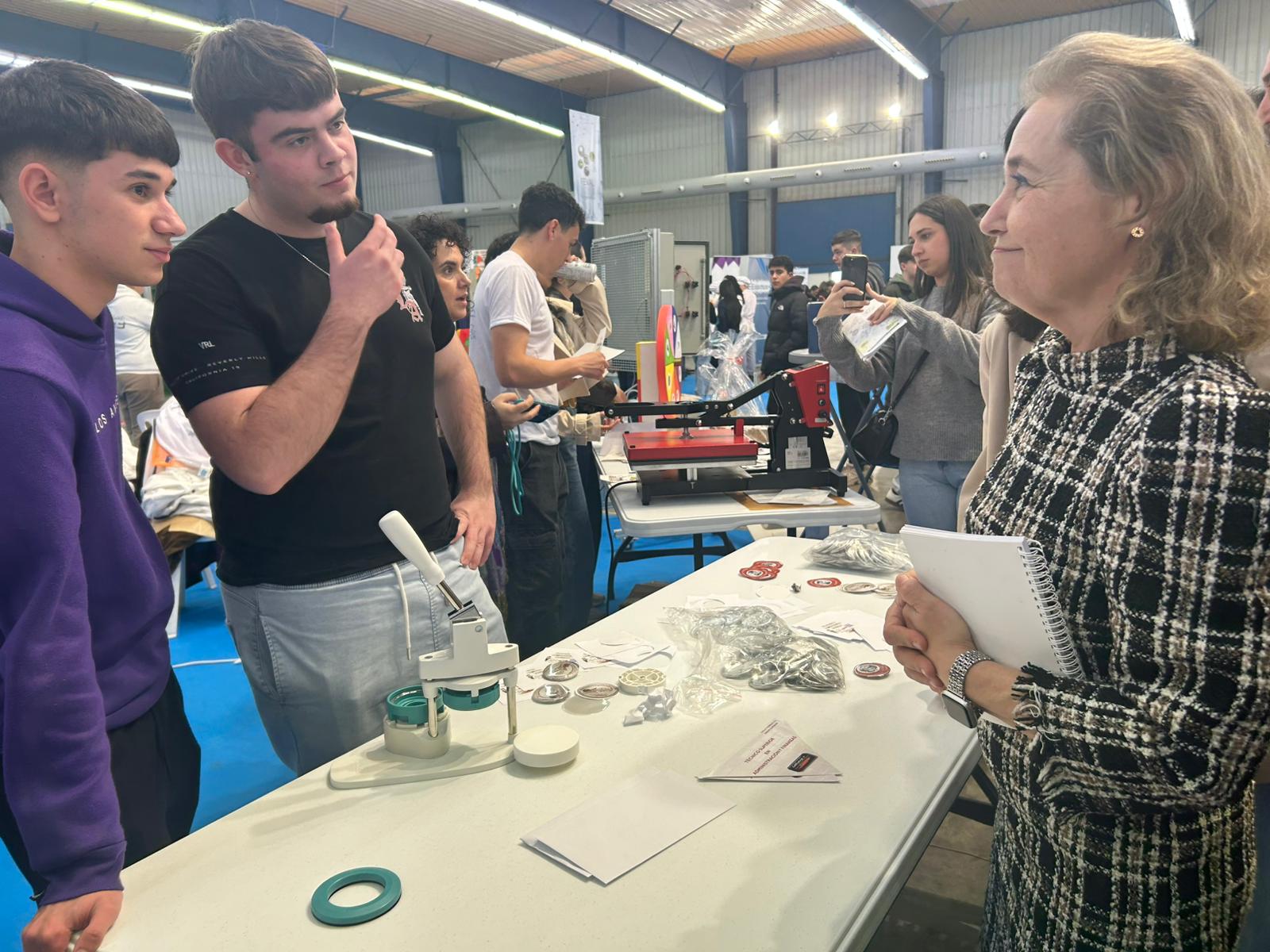 Vaquera destaca la elevada empleabilidad y el «amplio abanico de posibilidades» de la FP en Extremadura