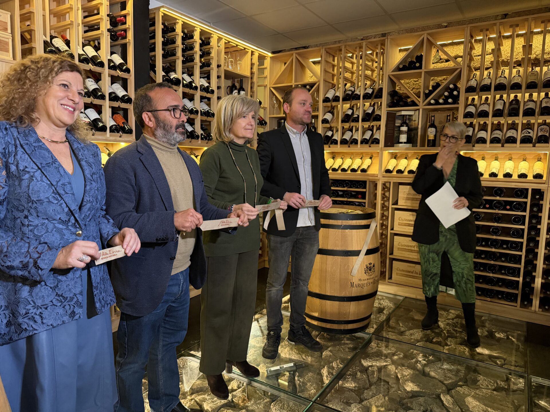 La consejera Victoria Bazaga destaca A Velha Fábrica como un ejemplo del «lujo silencioso» que ofrece Extremadura