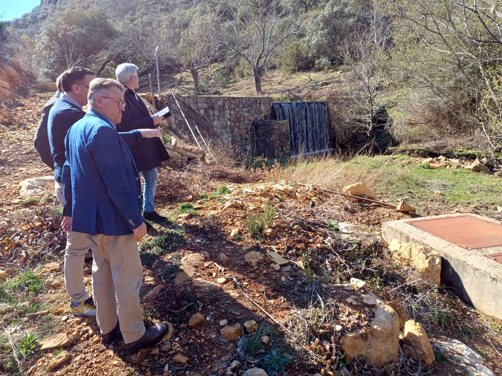 La Junta invierte casi un millón de euros en mejorar el abastecimiento de agua en Navezuelas