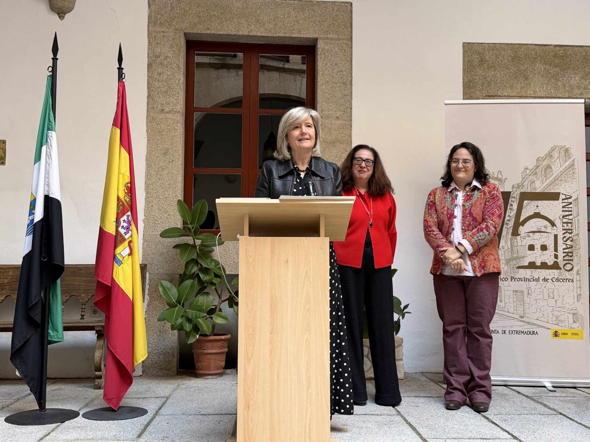 El Archivo Histórico Provincial de Cáceres exhibe 132 documentos en una exposición conmemorativa de su 75º aniversario