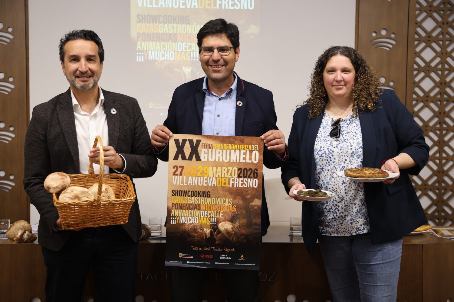 La Feria Transfronteriza del Gurumelo cumple 20 años haciendo de Villanueva del Fresno la capital micológica de España