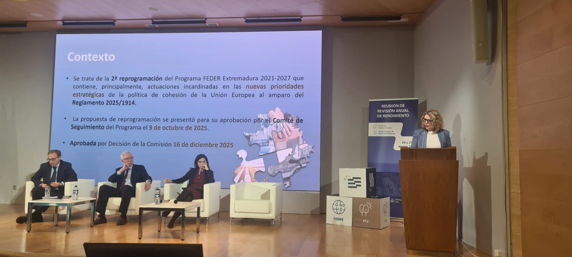 La directora general de Fondos Europeos presenta la reprogramación de FEDER con nuevas actuaciones en vivienda asequible y respuesta ante emergencias