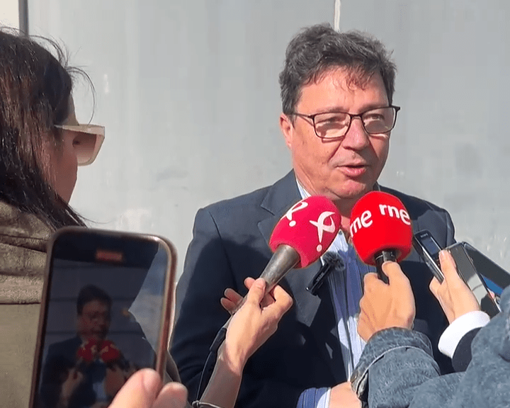 Guillermo Santamaría anuncia que el proyecto adaptado para la Factoría de Navalmoral ya está siendo analizado para la declaración de Impacto Ambiental