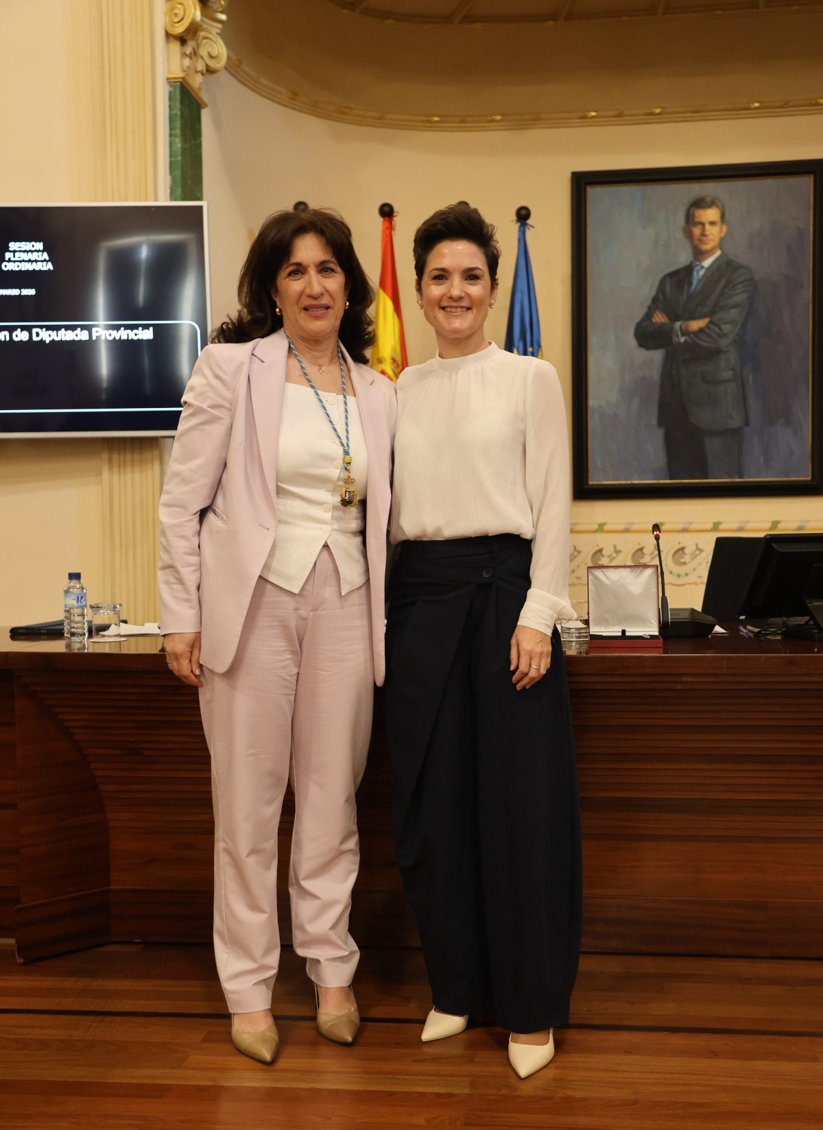 María José Benavides toma posesión como nueva diputada provincial