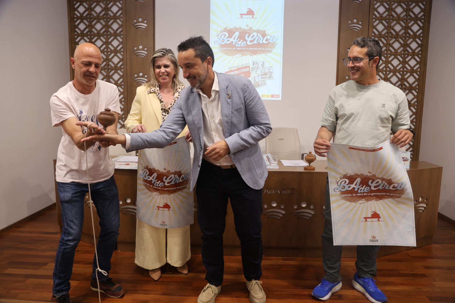 El Festival de Circo de la Diputación de Badajoz empieza una gira de dos meses por la provincia