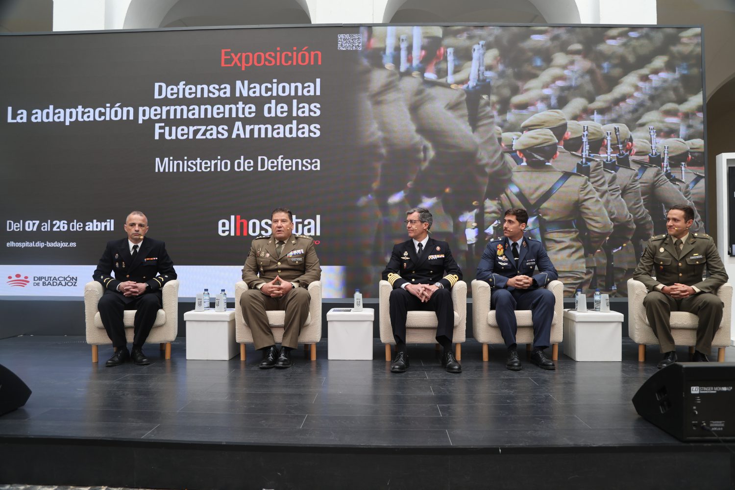 El Hospital Centro Vivo acoge la exposición ´Defensa Nacional. La adaptación permanente de las Fuerzas Armadas´