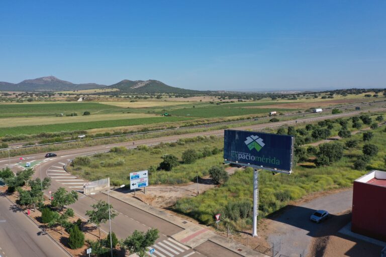 La fábrica de Cátodos de Hunan Yuneng materializa la compraventa de la parcela en ExpacioMérida