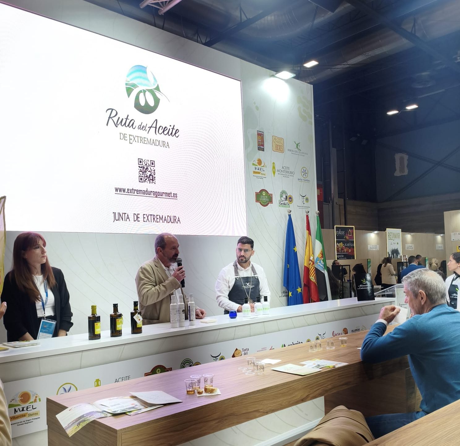 La Junta de Extremadura impulsa la promoción del turismo gastronómico regional en la 39ª edición de Salón Gourmets