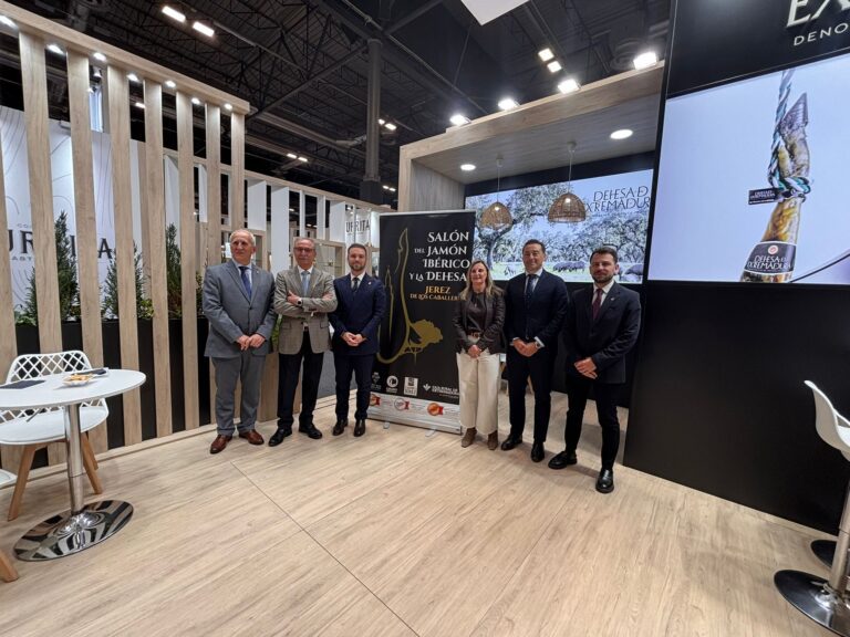 Extremadura refuerza su posicionamiento en el Salón Gourmets 2026 con el respaldo a la calidad del ibérico de Dehesa de Extremadura
