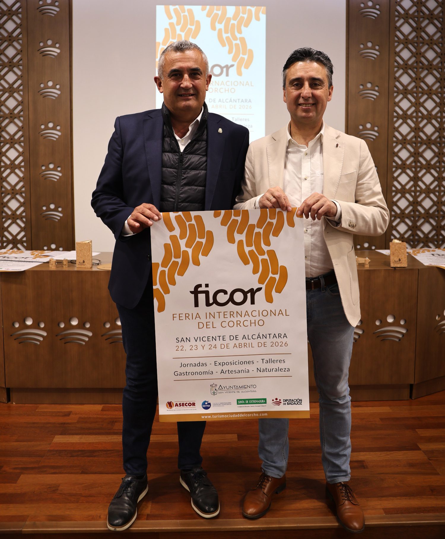 FICOR vuelve a situar San Vicente de Alcántara en el epicentro mundial del sector corchero