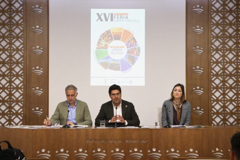 Herrera del Duque convierte su feria ganadera en un gran escaparate del mundo rural y del potencial de La Siberia