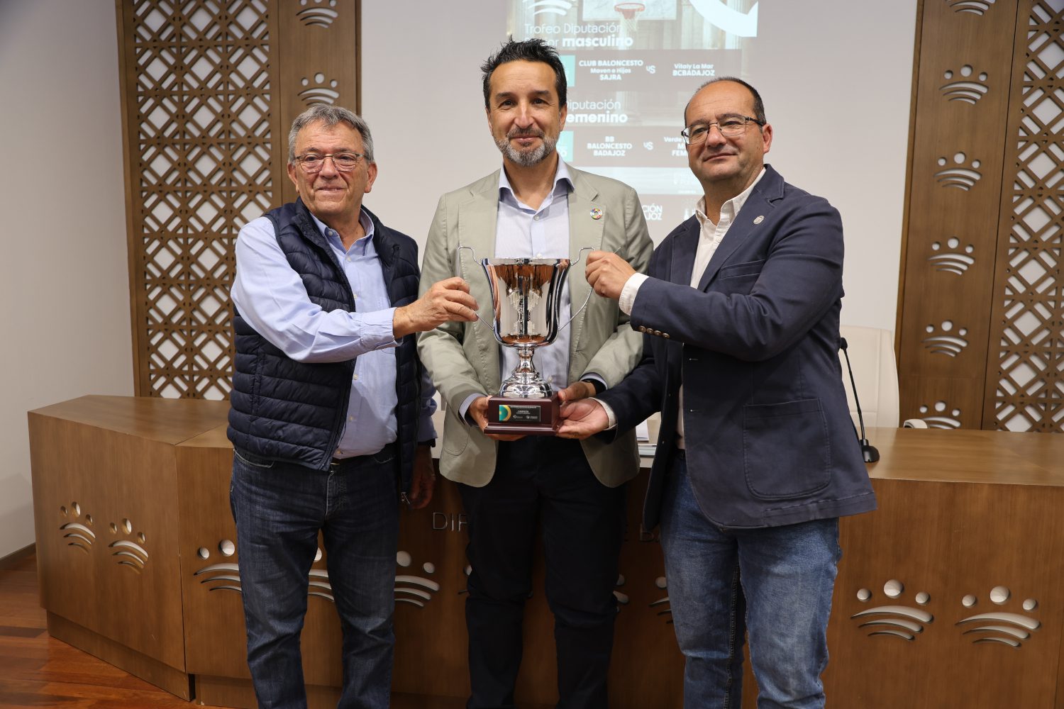 El baloncesto pasa a formar parte de la vida de los pueblos gracias al Trofeo Diputación de Badajoz