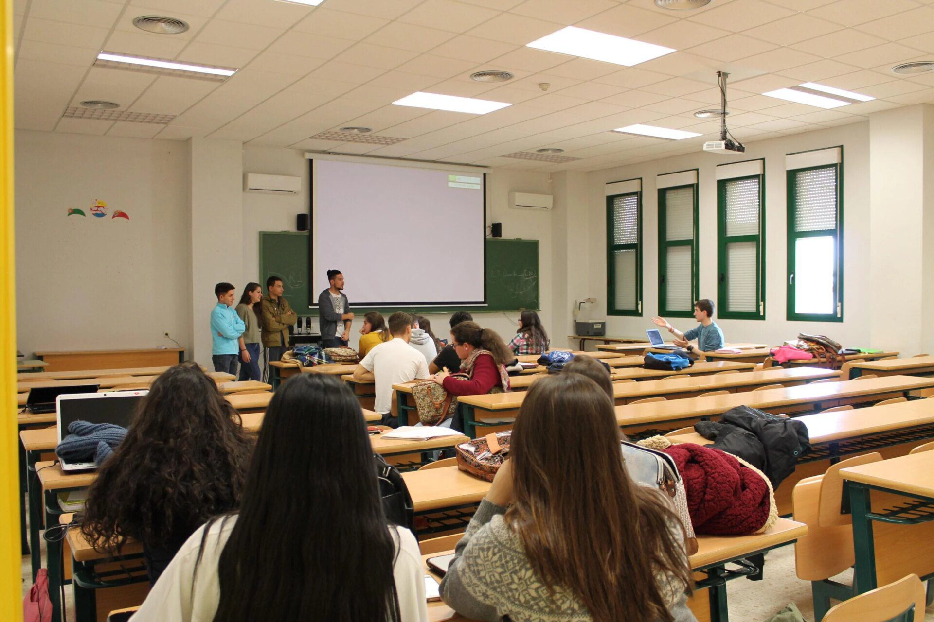 La Universidad de Extremadura transforma la figura de 232 docentes a Profesorado Permanente Laboral (PPL)