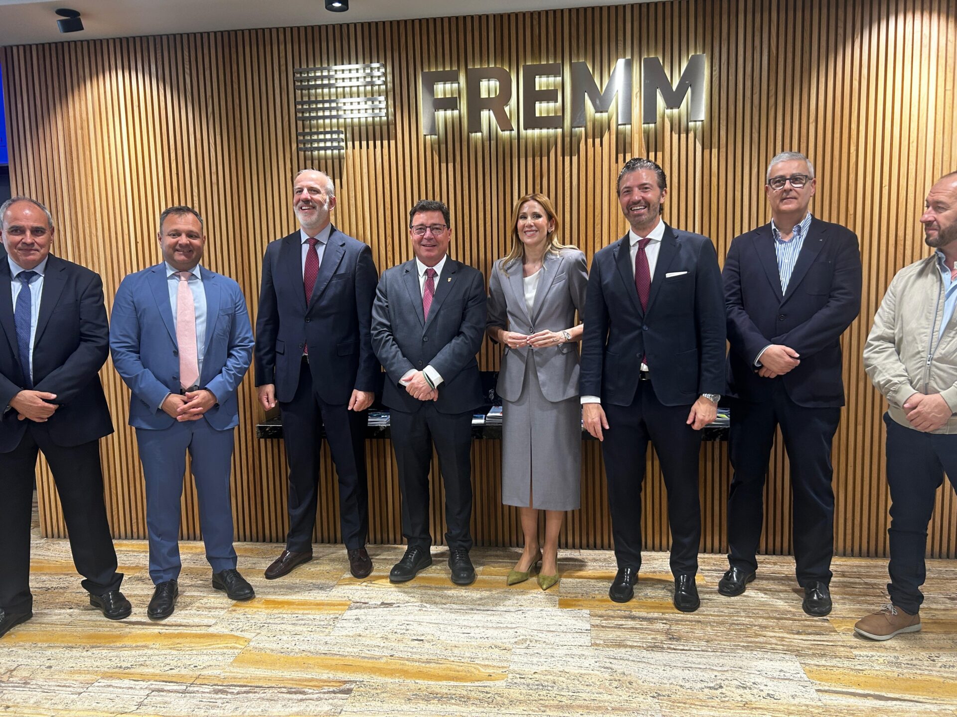 La Junta refuerza la colaboración con la Región de Murcia en formación industrial y en proyectos estratégicos del sector económico de la defensa