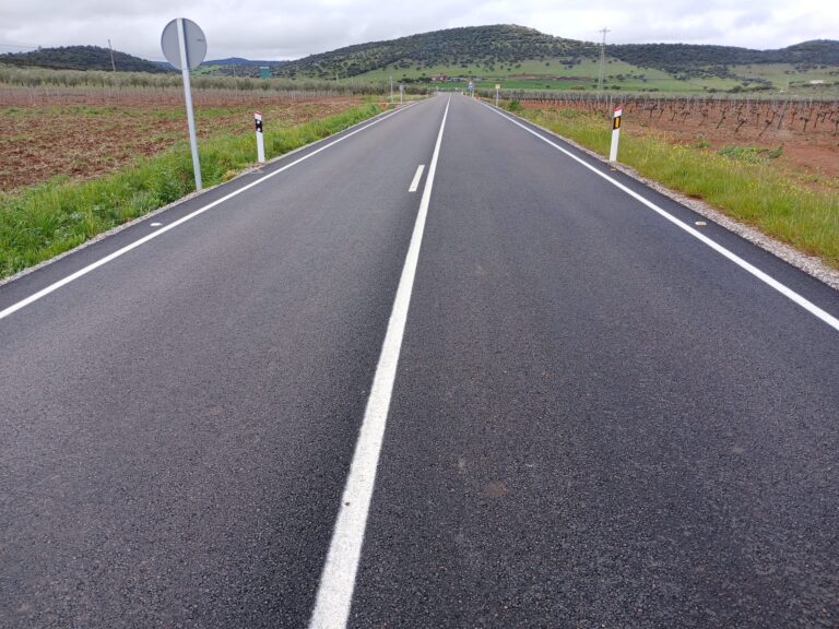 Diputación de Badajoz licita por 1,3 millones las obras de humanización de travesías en carreteras provinciales de las zonas suroeste, sureste y noreste