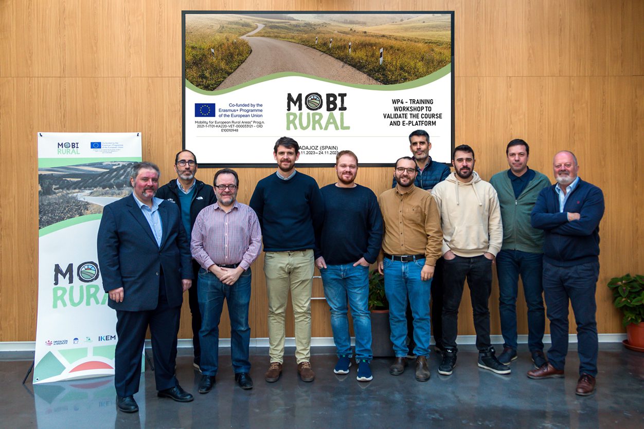 El proyecto MOBIRURAL de la Diputación de Badajoz es reconocido como buena práctica europea en movilidad rural