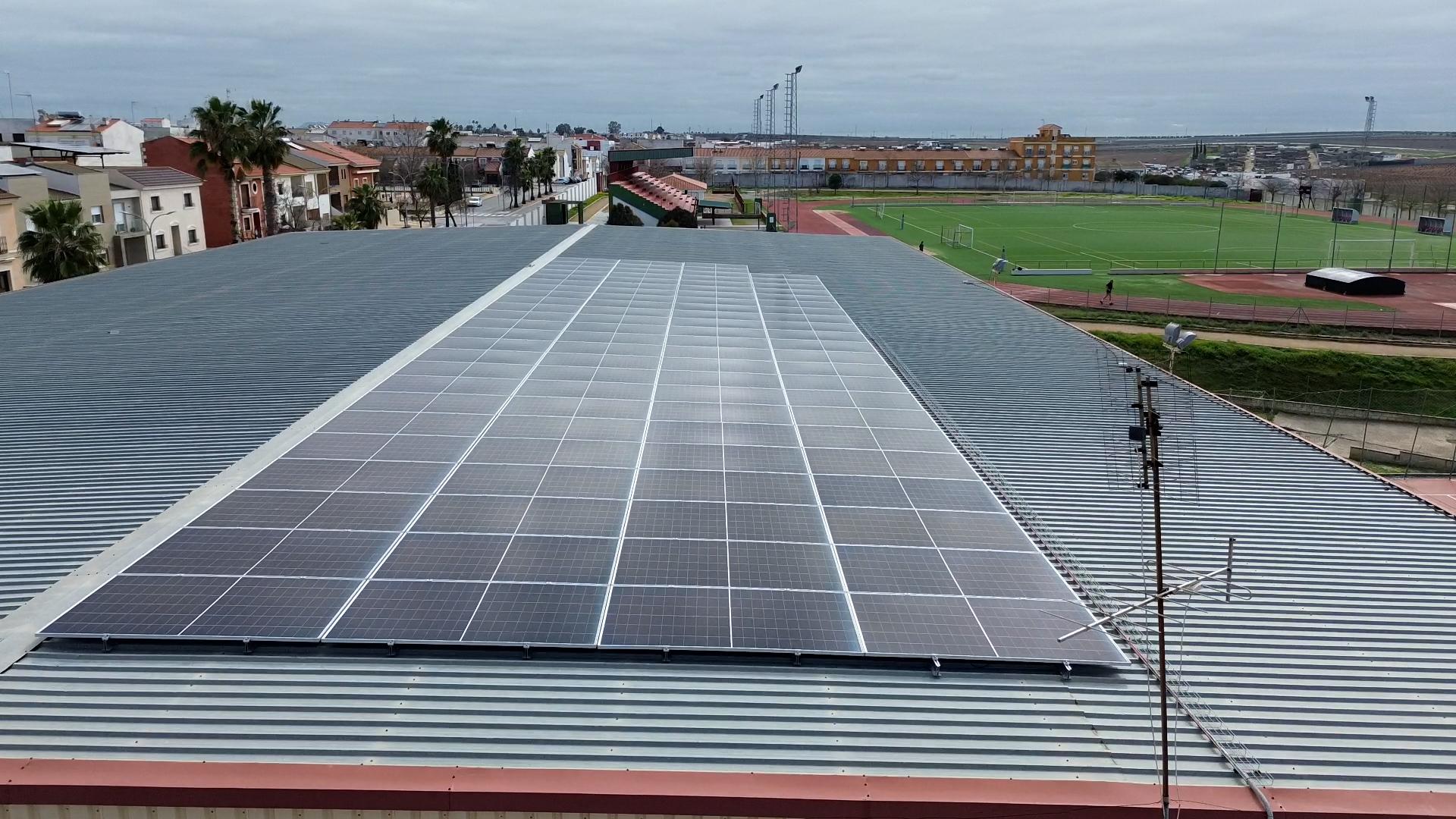 La Diputación de Badajoz impulsa un servicio de contabilidad energética que permitirá ahorrar hasta 377.000 euros anuales a los municipios